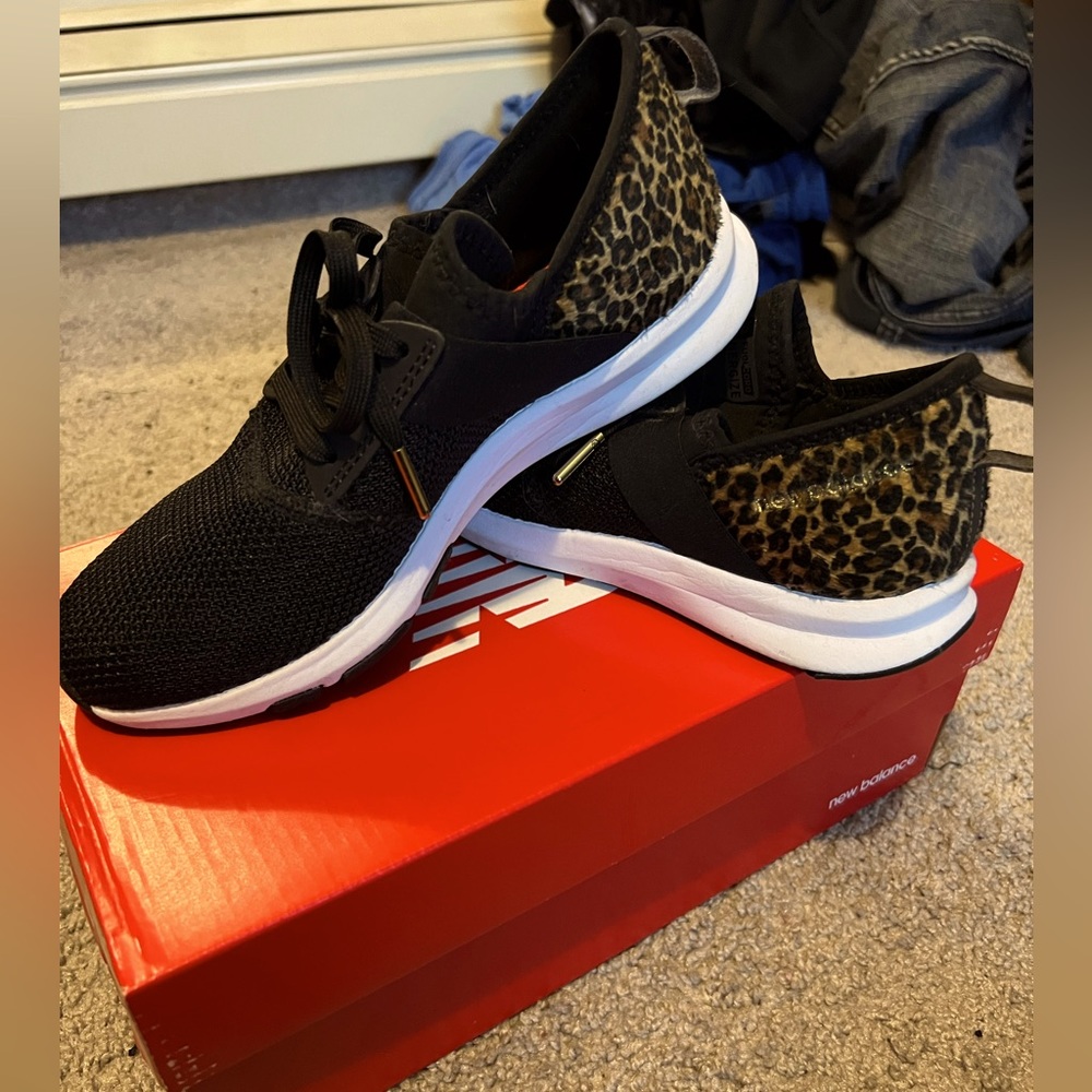 New balance sneakers - fuel core nergize black with leopard print